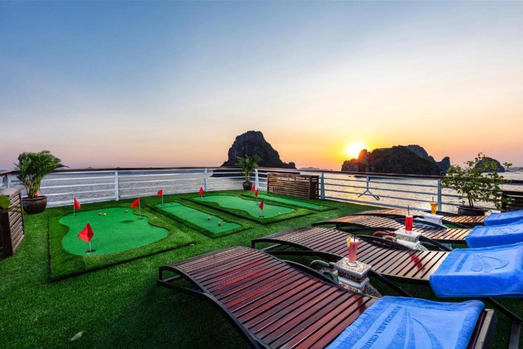 Hoang Phuc Hotel Dong Khe Sau Eksteriør billede