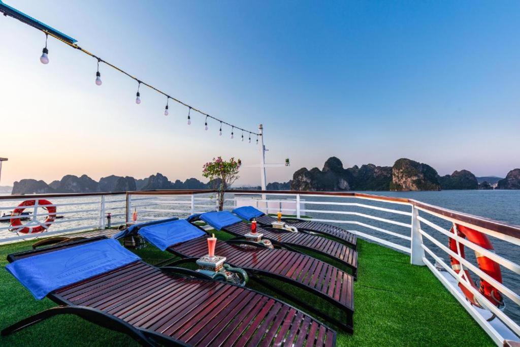 Hoang Phuc Hotel Dong Khe Sau Eksteriør billede